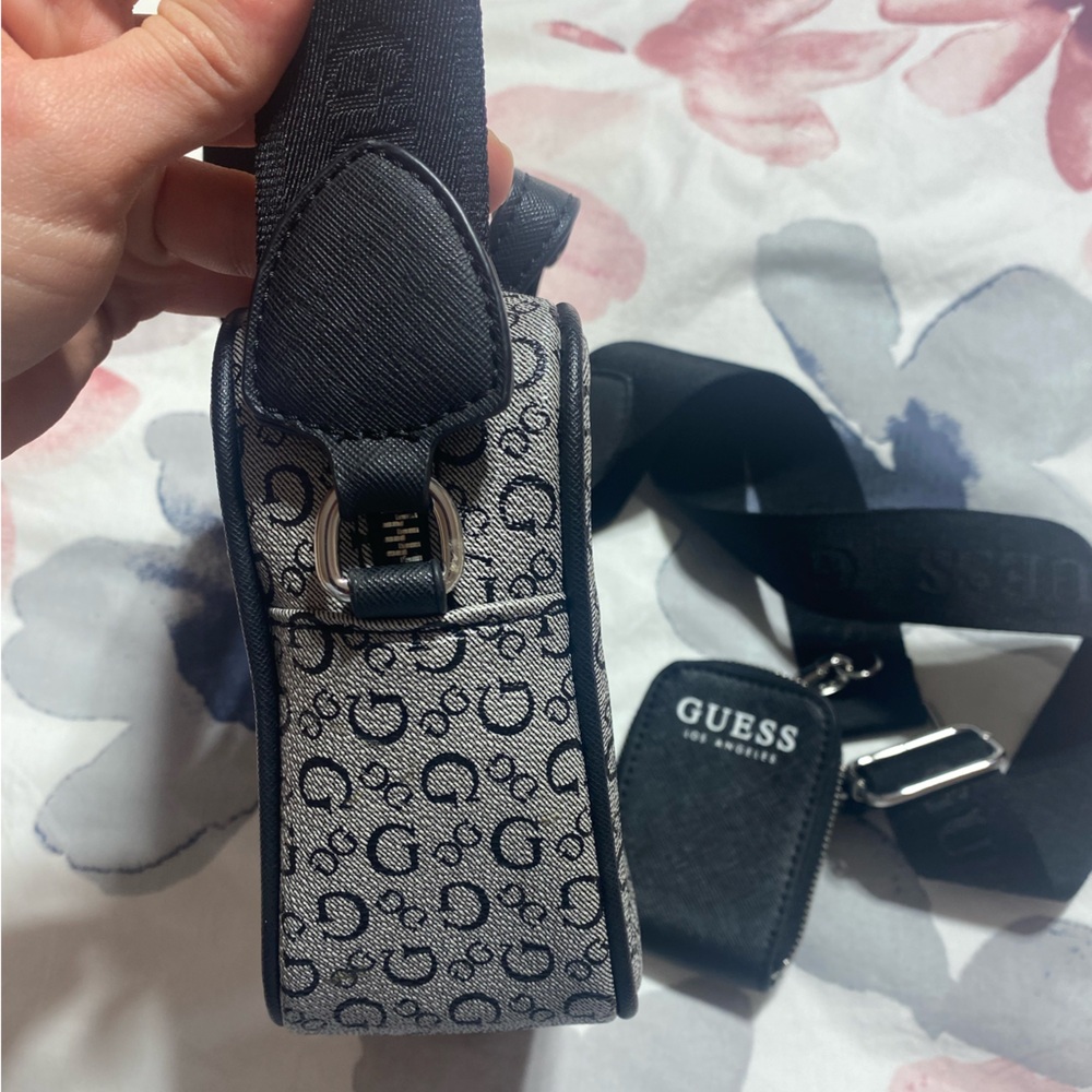 Guess Crossbody Bag with Mini Change Purse Black & Grey O/S - Picture 8 of 15